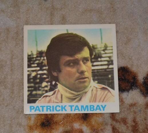 PATRICK TAMBAY -ZÁVODNÍK FORMULE1 - DOBOVÁ RETRO SAMOLEPKA NA VETERÁNA