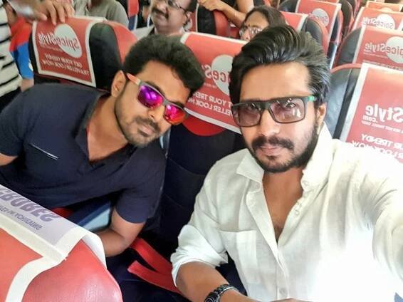 Vishnu Vishal And Vikranth Selfie Pics