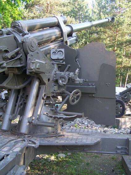 CZK - vz. 44 (85 mm protiletadlový kanon) : Československo / ČR / SR (CZK/CZE/SVK)