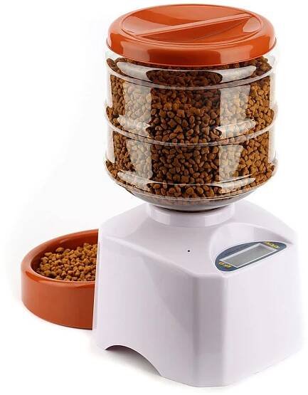 Automatický dávkovač granulí 5.5 L