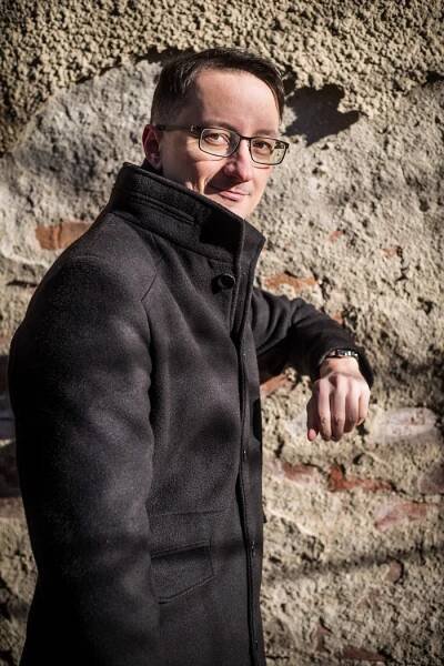 Jozef Karika - Autor bestselleru Trhlina
