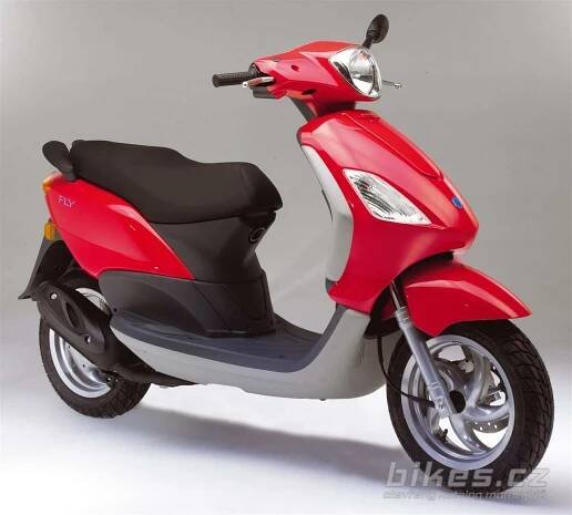 Piaggio Fly 50 - 2009 - technické parametry, názory motorkářů, servisní manuály 