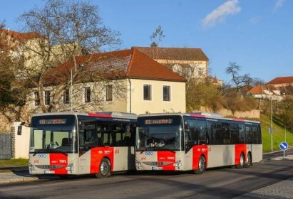Linku Praha - Litoměřice obslouží nové autobusy Iveco Crossway - Zdopravy.cz