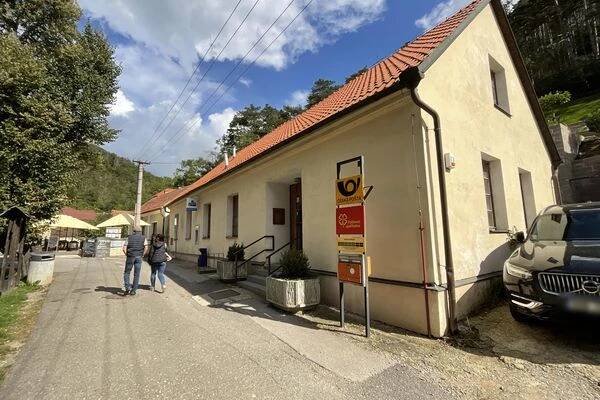 Pošta Karlštejn foto 1