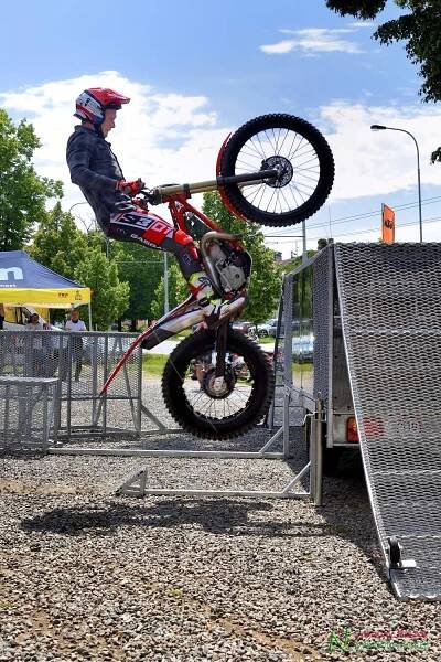 KTM již 20 let v Hradci Králové - Foto-Moto.eu