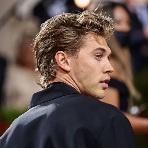 What’s Up With Austin Butler’s Voice at the Met Gala? People Are Asking