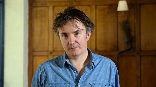 Dylan Moran: Vztah je jako tanec dvou sopek. Jako Češi byste to měli vědět