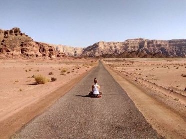 дорога через пустыню