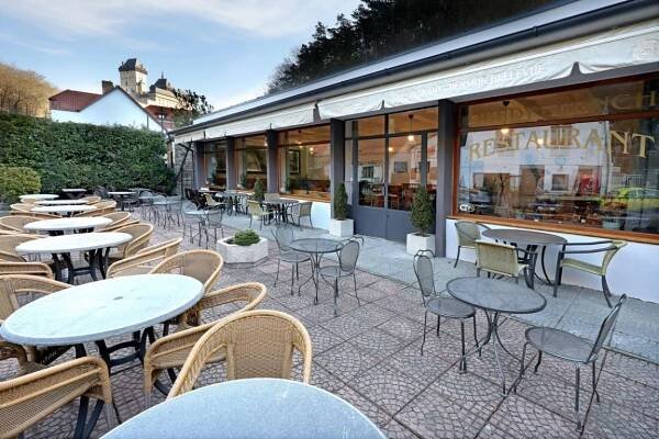 Provoz restaurace pod Karlštejnem | BELLEVUE - VYHLÍDKA penzion Karlštějn 