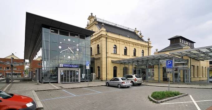 OSTRAVA – NÁDRAŽÍ OSTRAVA-SVINOV — Den architektury Archív