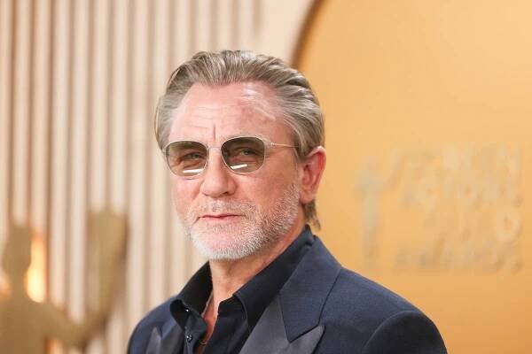 Daniel Craig fires warning to next James Bond actor as he says 007 role made him 'lose a part of his life'