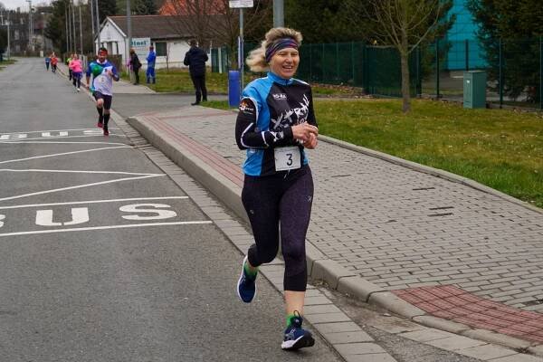 Dubnový Běh na 2 míle: Z prvenství se radovali Andrej Višněvský a Petra Hájková