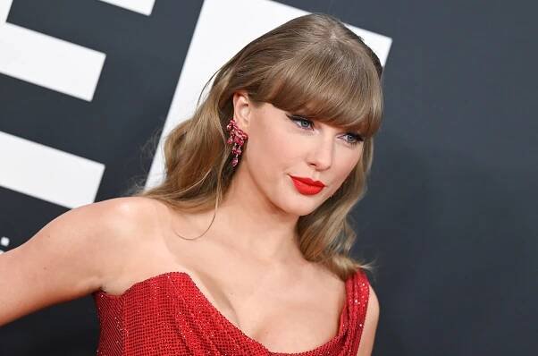 Taylor-Swift-Snubbed-at-2025-AMAs