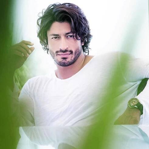 Vidyut Jamwal White Shirt Wallpaper