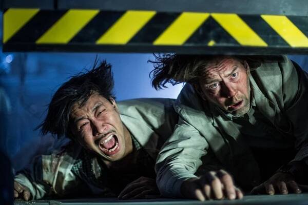 Ill-Young Kim, Stephan Ullrich - Hrdinovia: Záchrana Zeme - Z filmu