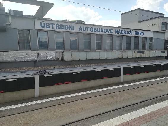 Brno postavilo novou ulici. Místo architektonických skvostů odkáže budoucnosti nelidskou bídu
