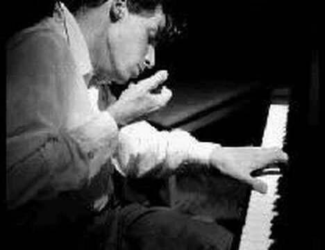 Glenn Gould plays Bach Prelude & Fugue in F minor