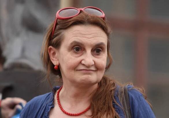 Eva Holubová to po operaci hlavy přehnala s prací: Trápí ji další zdravotní obtíže