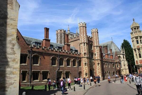 Explore the Beauty and History of The University of Cambridge, England
