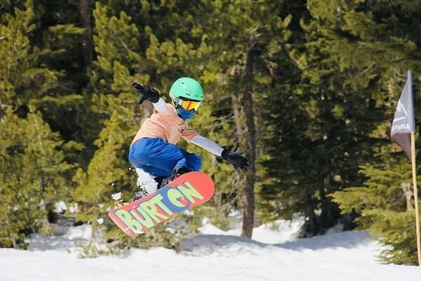 little snowboarder