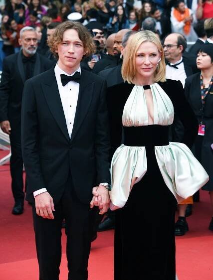 Cate Blanchett with her son Dashiell holding hands on the red carpet