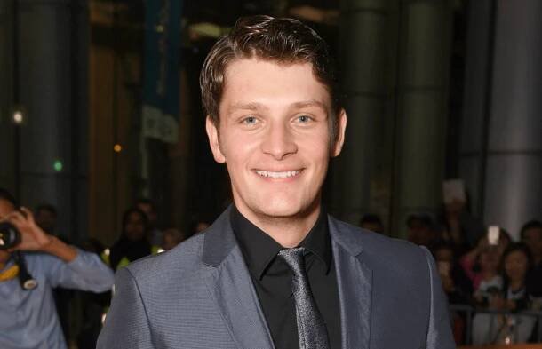‘Schooled’: Brett Dier To Co-Star In ‘The Goldbergs’ Spinoff Series On ABC