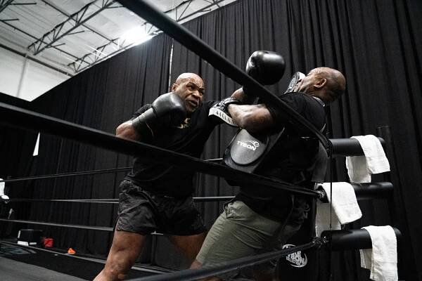 Odpočítávání: Jake Paul vs. Mike Tyson - dokumentární seriál na Netflixu