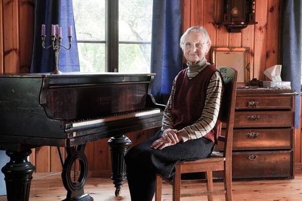 Biruta Gustovska (b. 1935) 