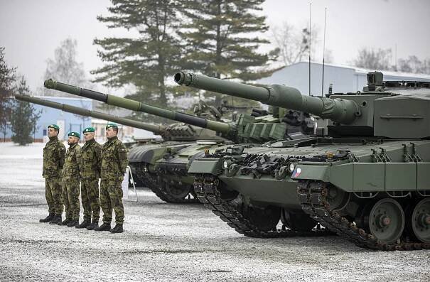 Obrazem: Česká armáda má první tank Leopard z Německa