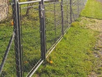 Poplastované pletivo 150cm antracit 2,5 mm | E-pletivo.cz – ploty Vamberk