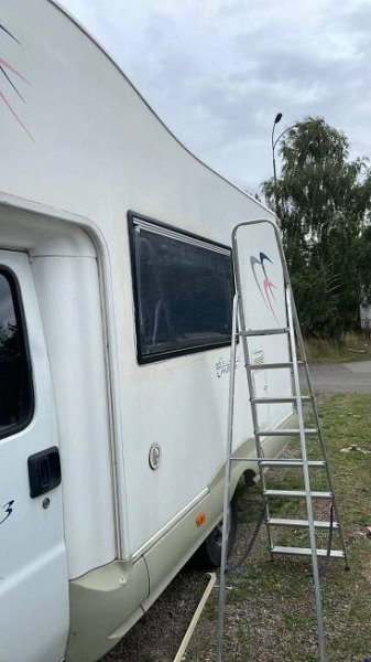 Výměna okna karavanu – VanServis