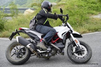 Ducati Multistrada 950 vs. Hypermotard im Enduroeinsatz - Motorradreisefuehrer.de | Rezensionen und objektive Tests