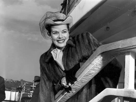 Janis Paige, Star of Broadway’s ‘The Pajama Game,’ Is Dead at 101
