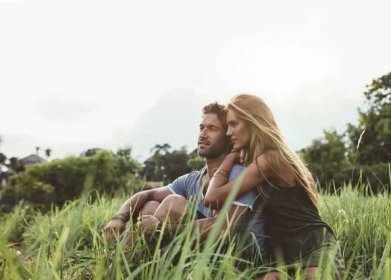 How To Get A Libra Man To Chase You (10 Best Tips)