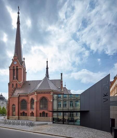 Šedesát let tam nikdo nesměl. Z kostela v Olomouci je krásný chrám kultury s kavárnou