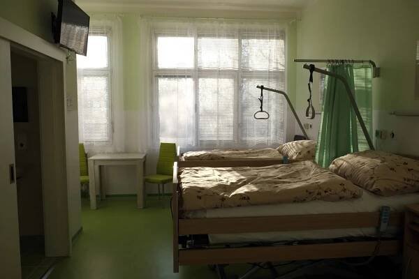 Centrum paliativní péče při léčebně dlouhodobě nemocných kutnohorské nemocnice zahájilo zkušební provoz - Kutnohorské listy