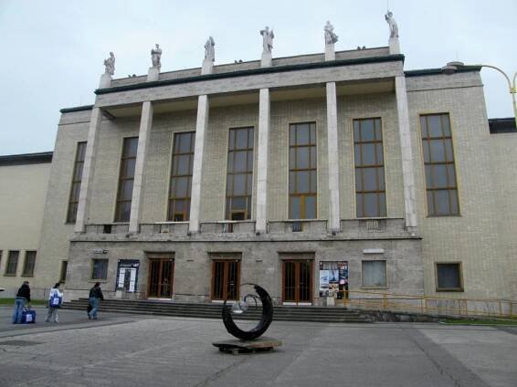 Dům kultury města Ostravy - Reference - Ekofas - revitalizace domů