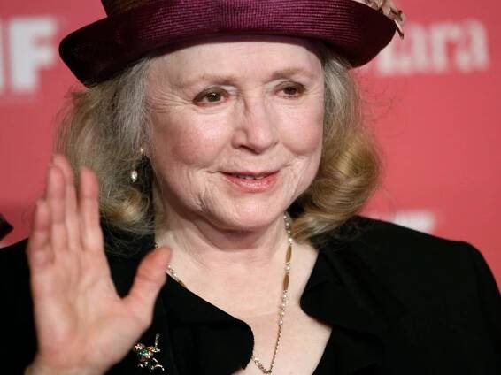Piper Laurie, 3-time Oscar nominee with film credits such as 'The Hustler' and 'Carrie,' dies at 91