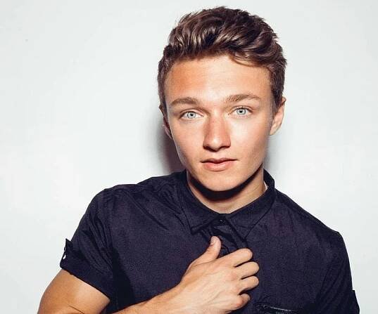Harrison Osterfield – Bio, Facts, Family Life of British Actor