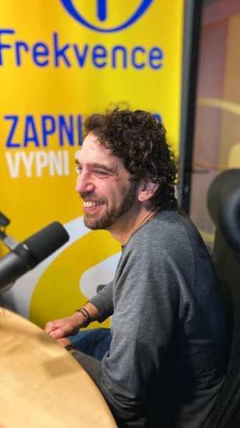 Jindra Polák: Už na prvním koncertě jsme věděli, že se mezi námi děje něco speciálního | Host Frekvence 1