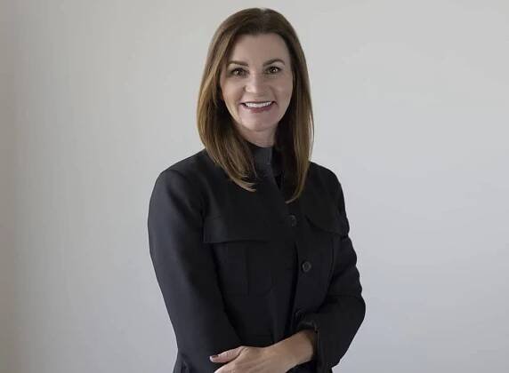 Kristen Thomas, Scott Thomas Studio I Team — STUDIO THOMAS