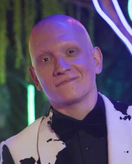 Anthony Carrigan (actor) - Wikipedia