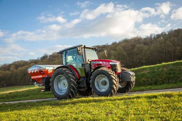 MF 6700 Global Series | Mid-Range Tractor | Massey Ferguson Australia