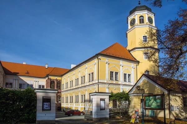 Vlašim - průčelí zámku