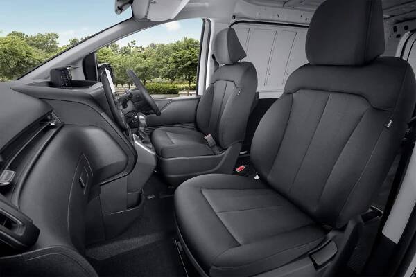 Nová užitková dodávka Hyundai Staria se bude prodávat i v Česku. V jakých konfiguracích bude k dispozici a kolik může stát?