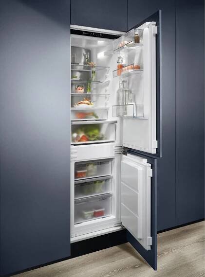 ELECTROLUX ENC8ME18R NoFrost
