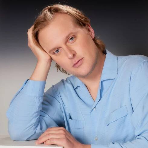 Interview: John Early, Millennials’ Comedian of Manners