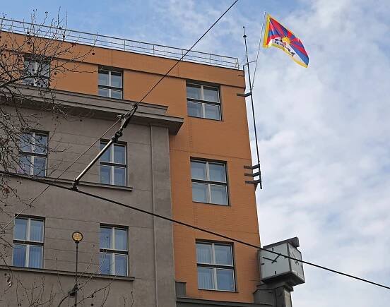 Radnice v metropoli opět vyvěsí vlajky Tibetu. Praha 13 se nepřipojila