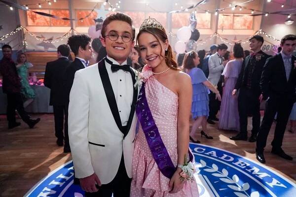 Goldbergovi - Kráska v růžovém - Z natáčení - Sean Giambrone, Sadie Stanley