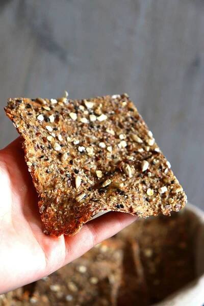 Celozrnný chléb se semínky a ovesnými vločkami (bez droždí) | Žijeme homemade